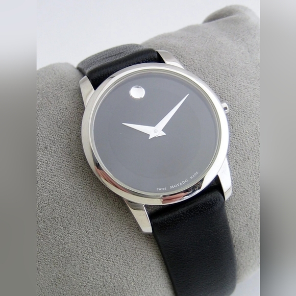 ***Brand New***  Movado Classic Museum Quartz Black Dial Ladies Watch - Picture 5 of 13